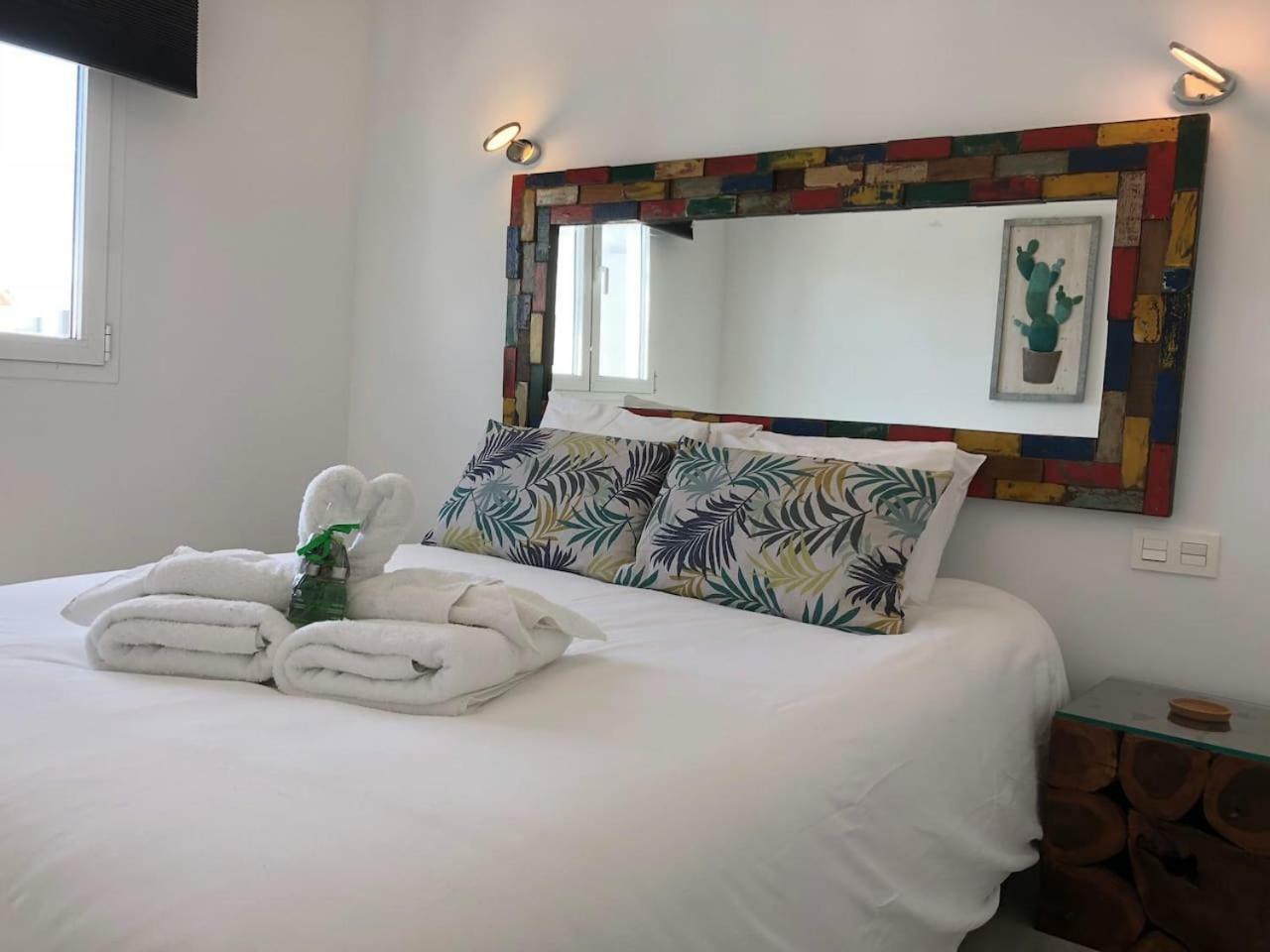 Апартаменты Sea Breeze With Shared Pool And Near The Beach Коста-Тегисе Экстерьер фото