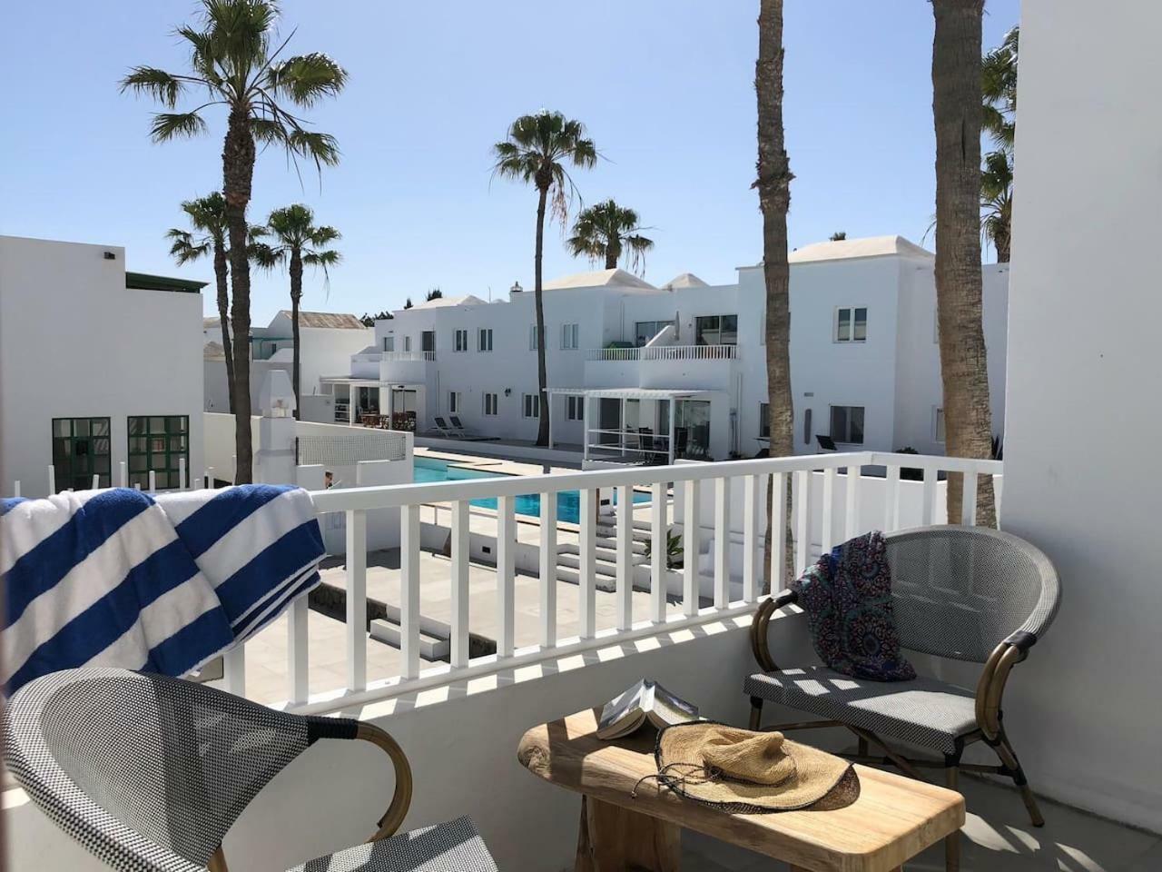 Апартаменты Sea Breeze With Shared Pool And Near The Beach Коста-Тегисе Экстерьер фото
