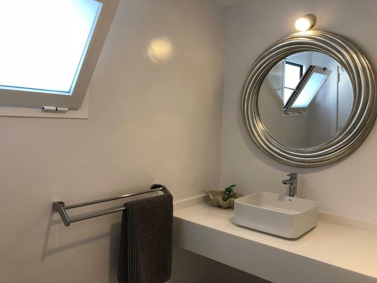 Апартаменты Sea Breeze With Shared Pool And Near The Beach Коста-Тегисе Экстерьер фото