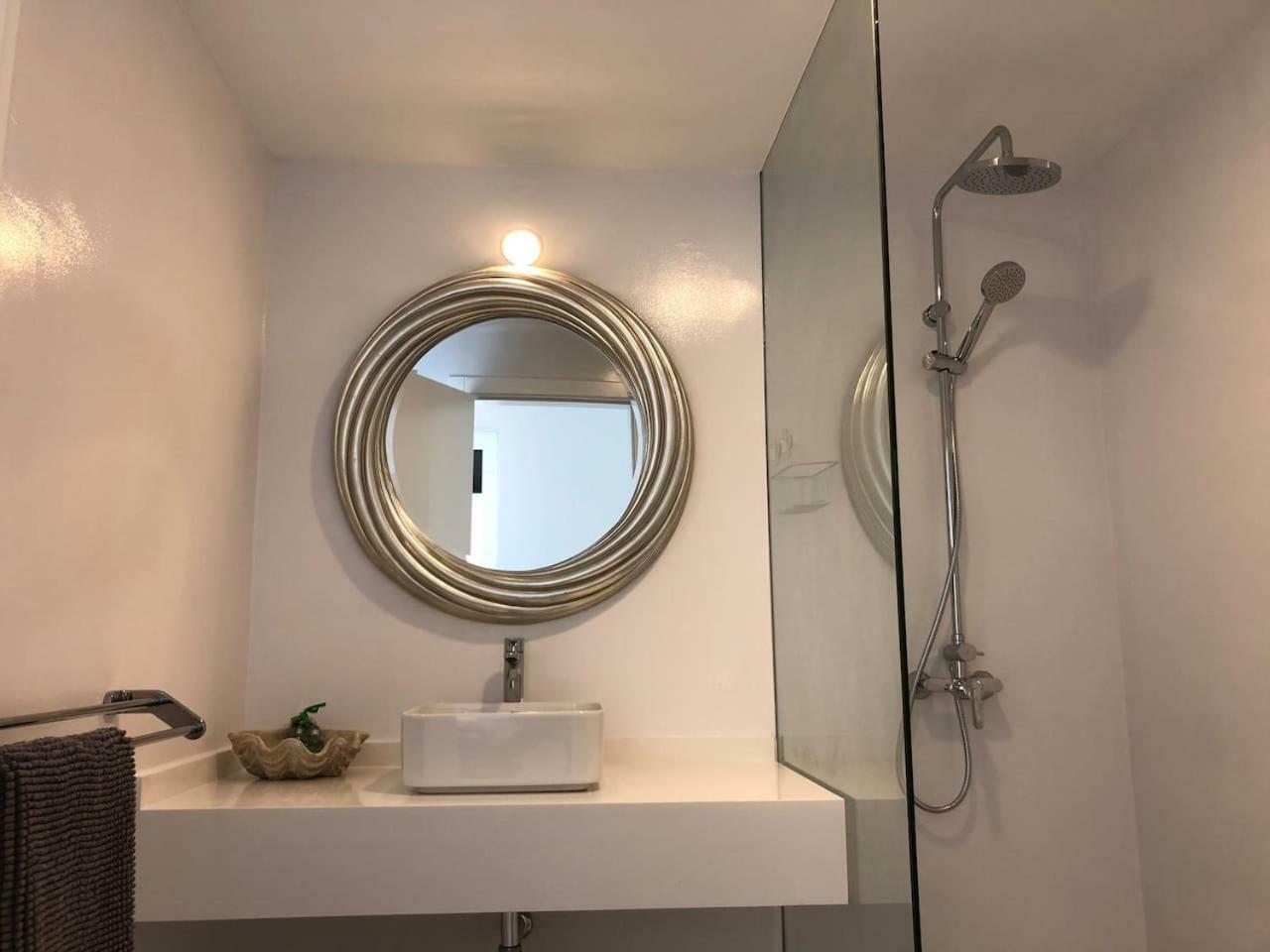 Апартаменты Sea Breeze With Shared Pool And Near The Beach Коста-Тегисе Экстерьер фото
